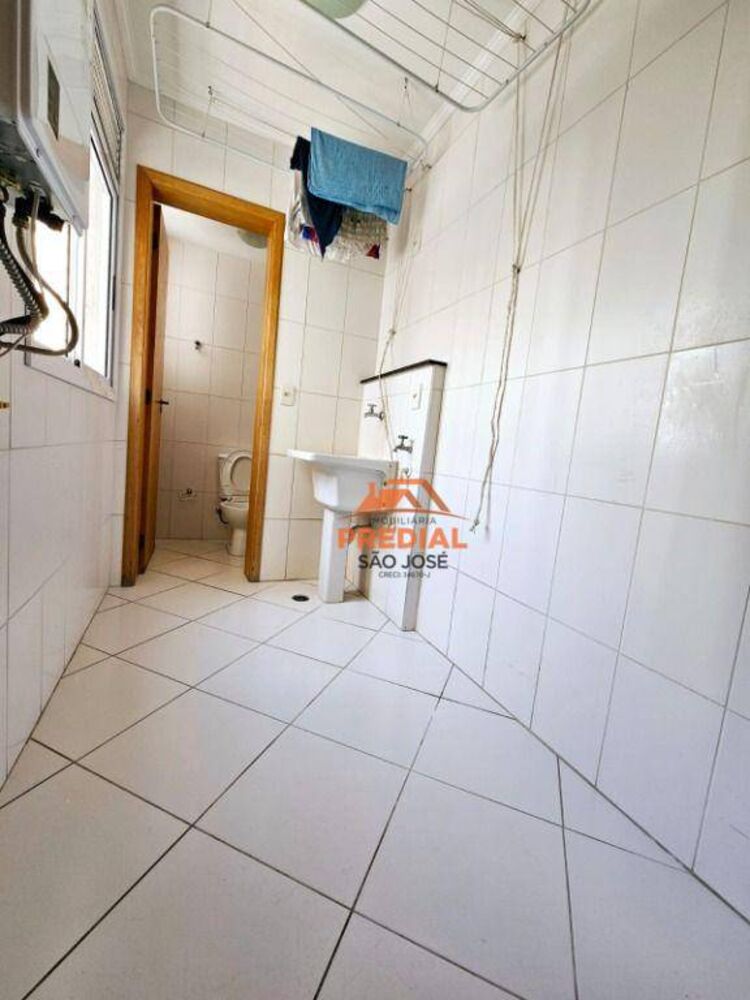 Apartamento à venda com 3 quartos, 150m² - Foto 11