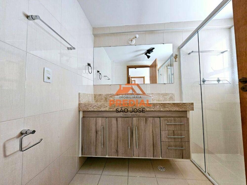 Apartamento à venda com 3 quartos, 150m² - Foto 6