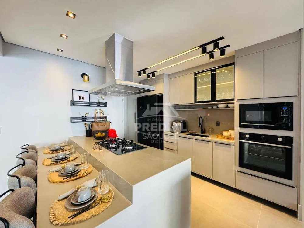Apartamento, 3 quartos, 149 m² - Foto 2