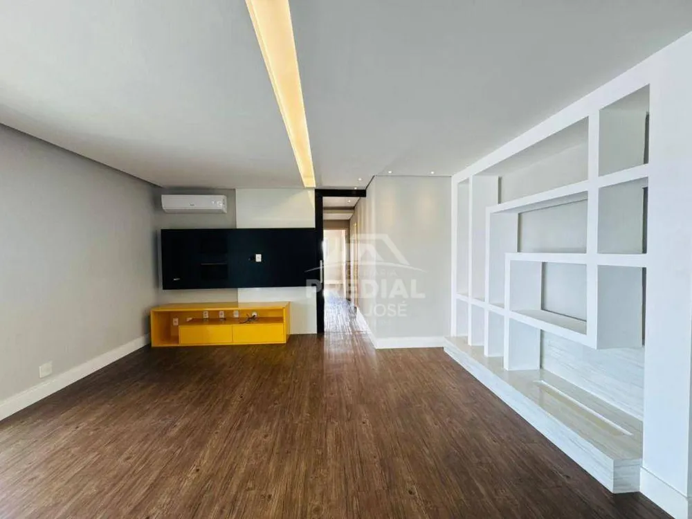 Apartamento, 3 quartos, 151 m² - Foto 1