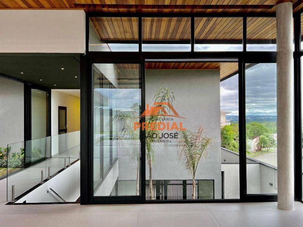 Casa de Condomínio à venda com 4 quartos, 600m² - Foto 3