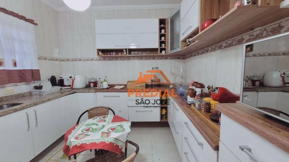 Casa, 3 quartos, 151 m² - Foto 7