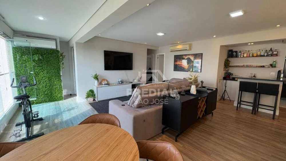Apartamento, 3 quartos, 131 m² - Foto 2