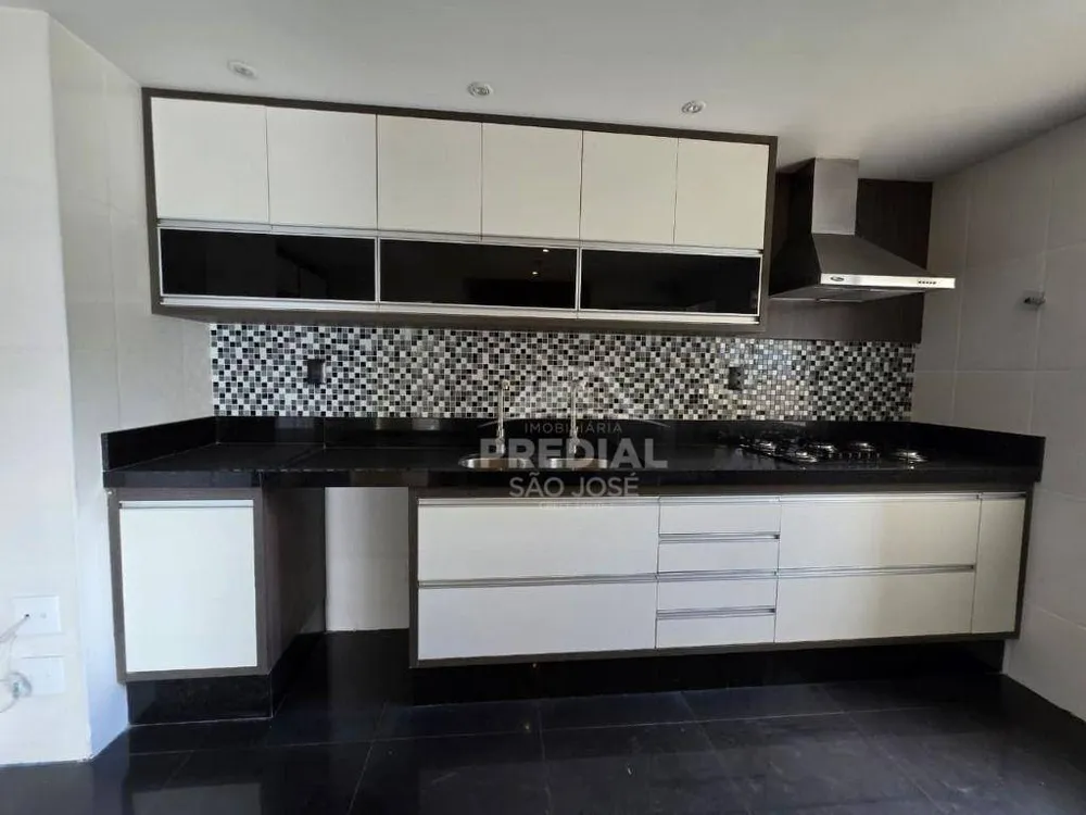 Apartamento, 4 quartos, 142 m² - Foto 1