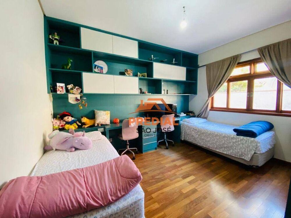 Casa de Condomínio à venda com 4 quartos, 345m² - Foto 4