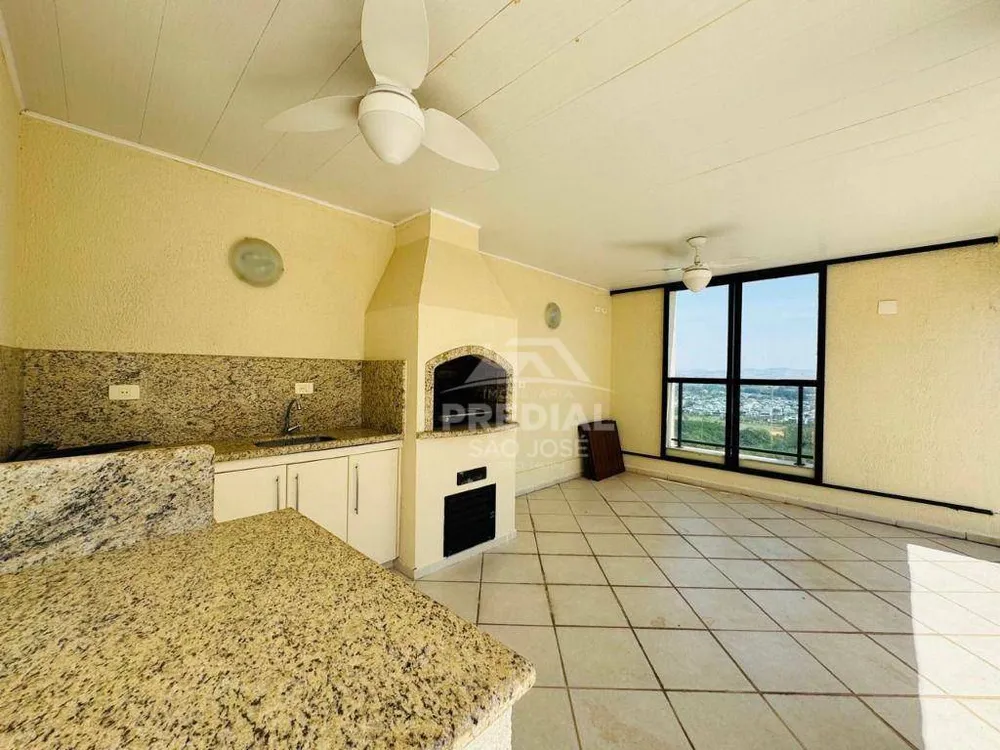 Cobertura, 4 quartos, 242 m² - Foto 1