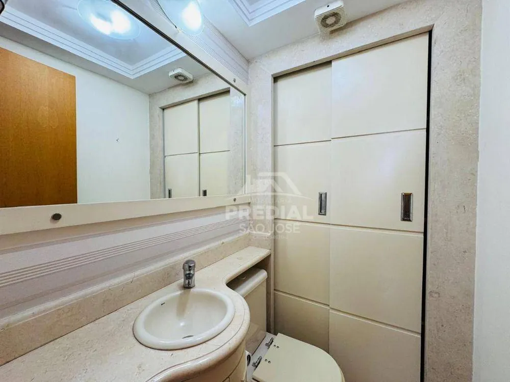 Cobertura, 4 quartos, 242 m² - Foto 2