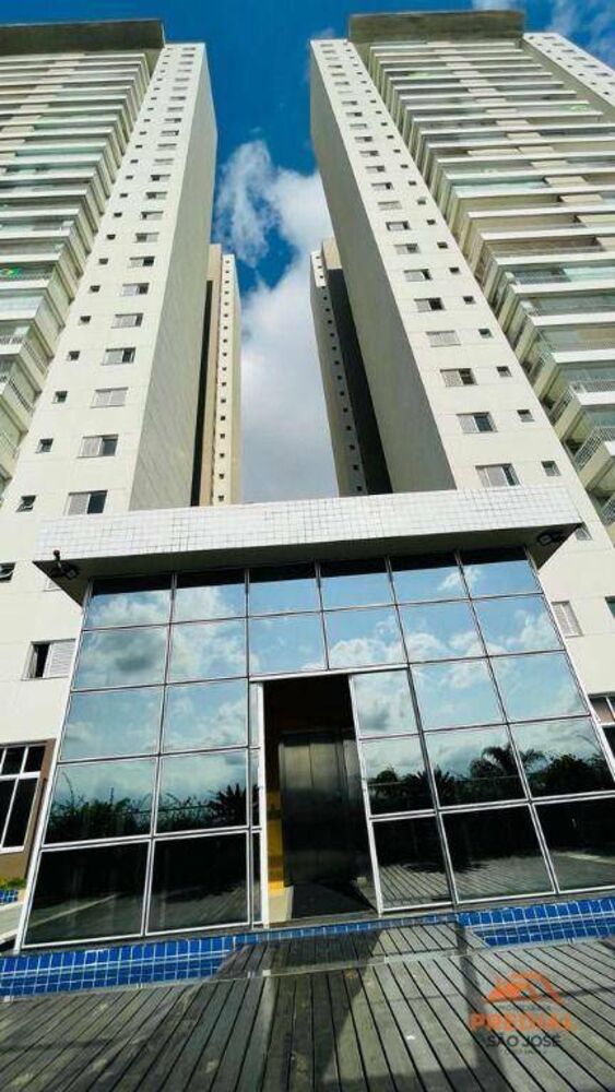 Apartamento à venda com 3 quartos, 142m² - Foto 3