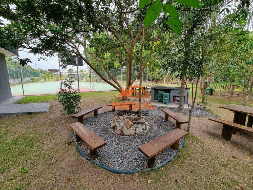 Casa de Condomínio à venda com 3 quartos, 235m² - Foto 8