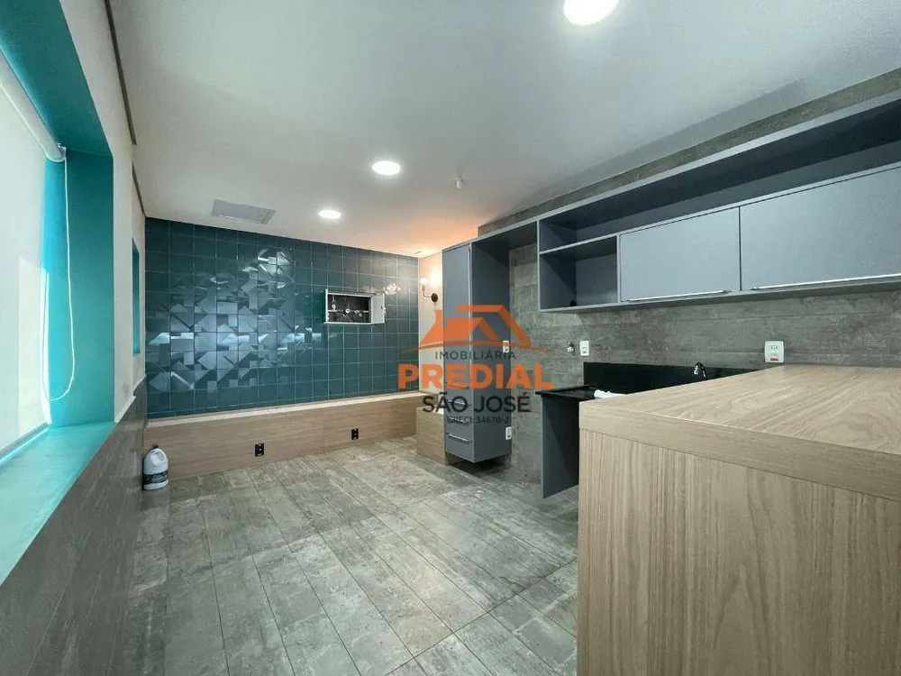 Sala-Conjunto, 205 m² - Foto 1