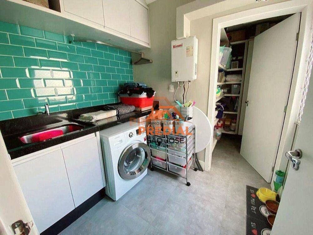 Cobertura à venda com 3 quartos, 224m² - Foto 4