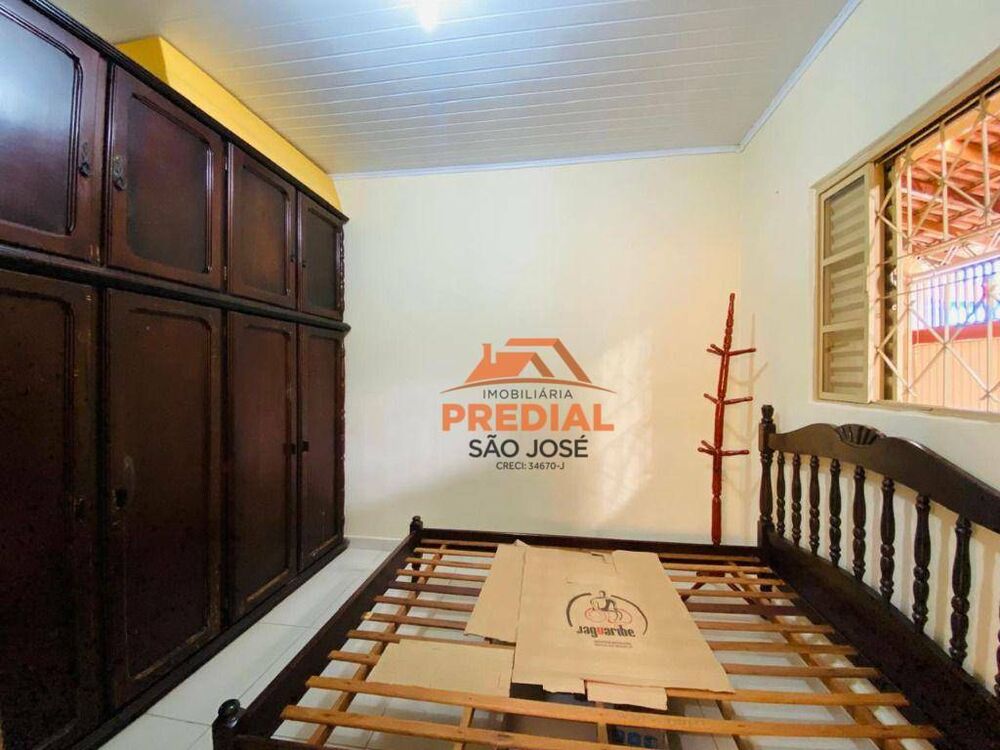 Casa à venda com 3 quartos, 109m² - Foto 4