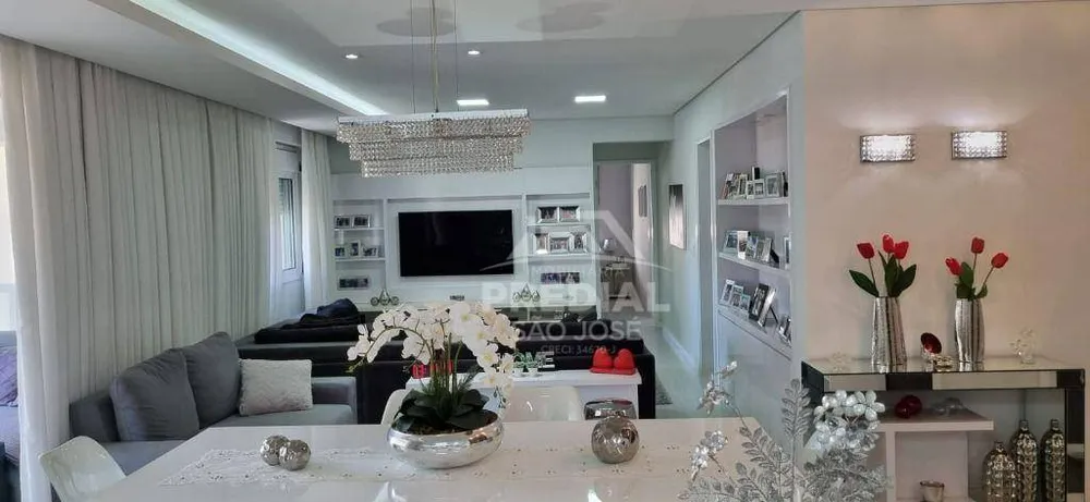 Apartamento, 3 quartos, 154 m² - Foto 1