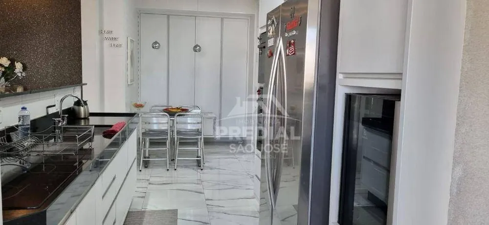 Apartamento, 3 quartos, 154 m² - Foto 2