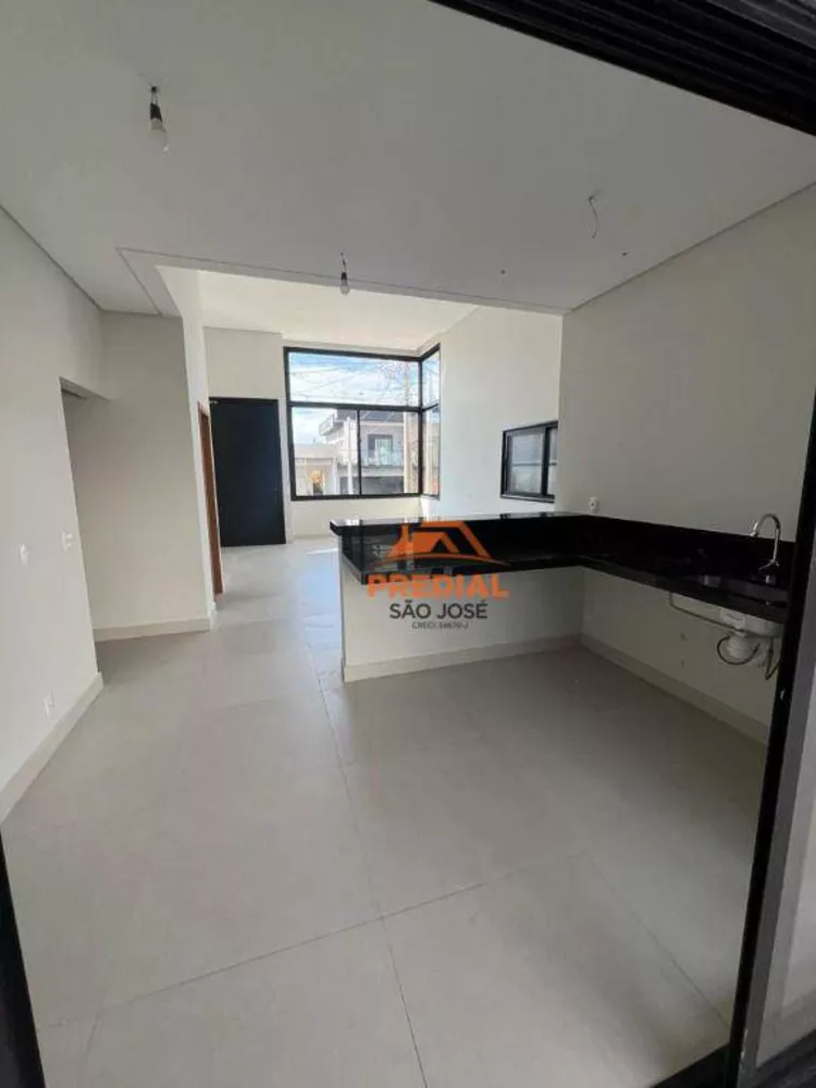 Casa de Condomínio à venda com 3 quartos, 150m² - Foto 4