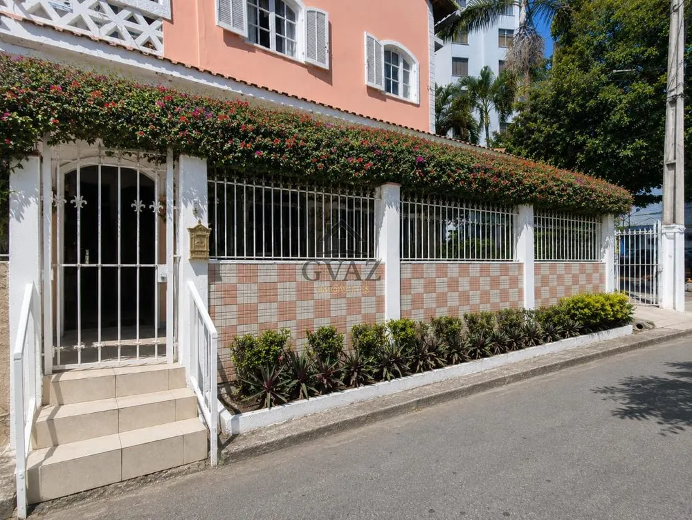 Casa, 4 quartos, 118 m² - Foto 1
