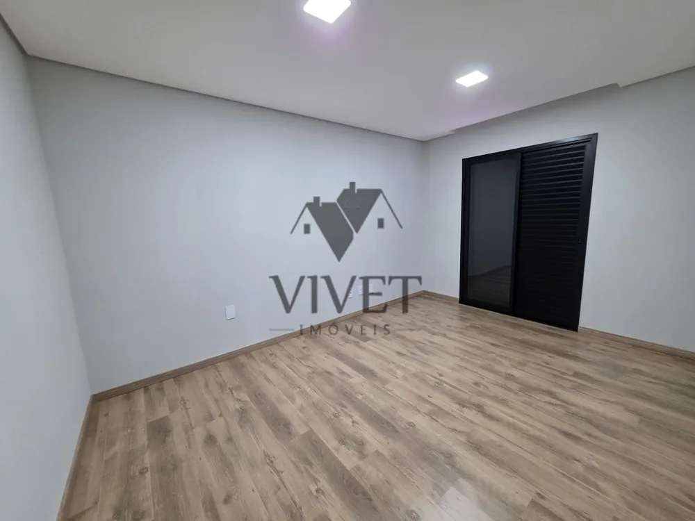 Casa, 4 quartos, 263 m² - Foto 1
