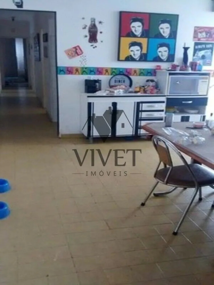 Casa, 3 quartos, 237 m² - Foto 4