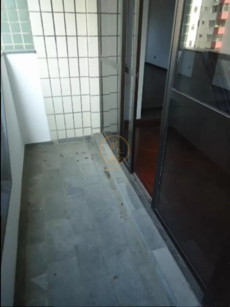 Apartamento, 3 quartos, 220 m² - Foto 1