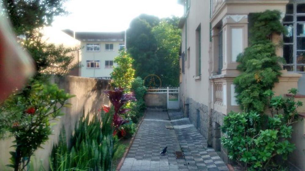Casa à venda e aluguel com 3 quartos, 263m² - Foto 2