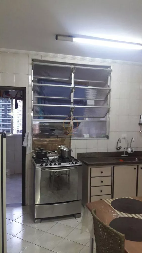 Apartamento à venda com 3 quartos, 160m² - Foto 8