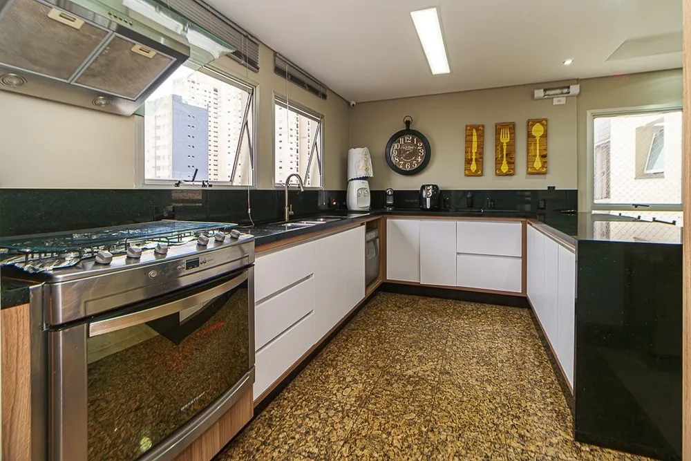 Apartamento, 3 quartos, 192 m² - Foto 2