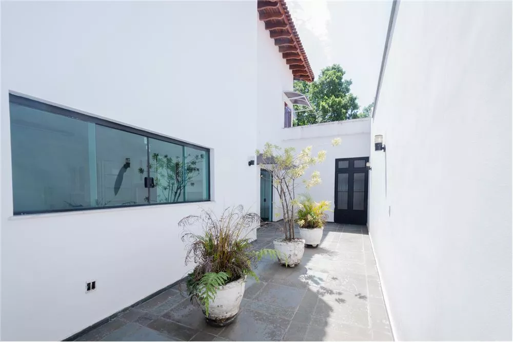 Casa, 5 quartos, 629 m² - Foto 1