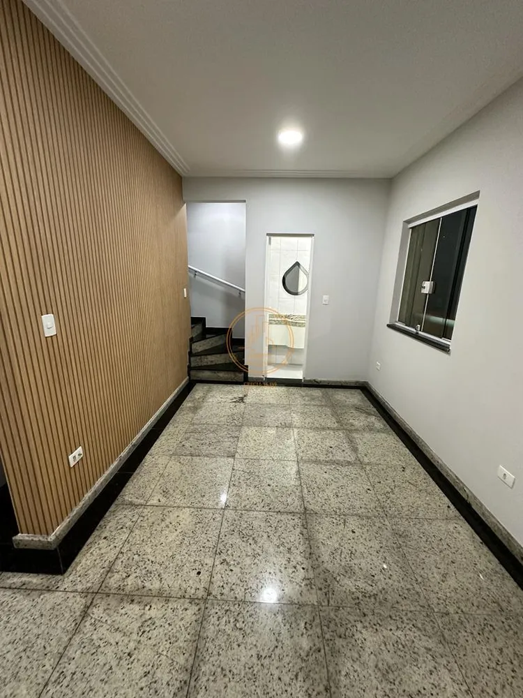 Casa, 3 quartos, 200 m² - Foto 1