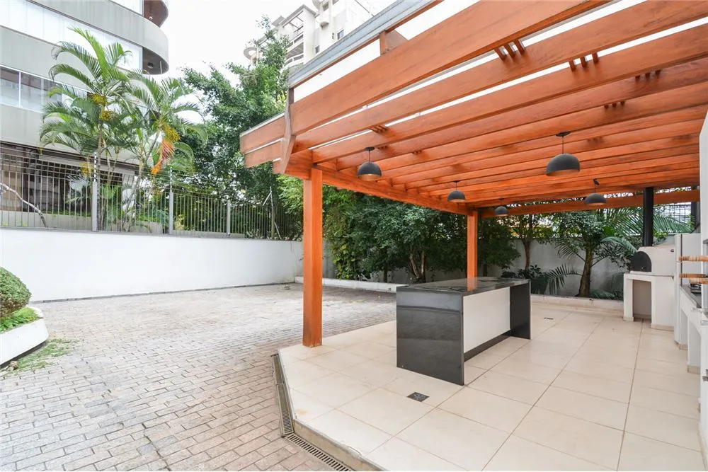 Apartamento, 3 quartos, 204 m² - Foto 1