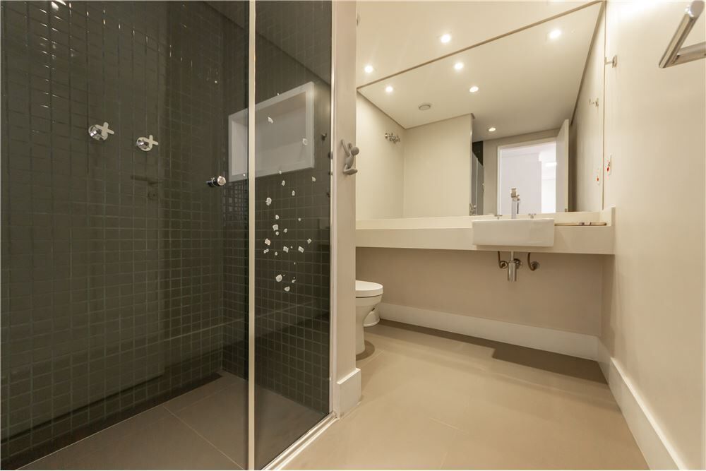 Apartamento, 3 quartos, 198 m² - Foto 2