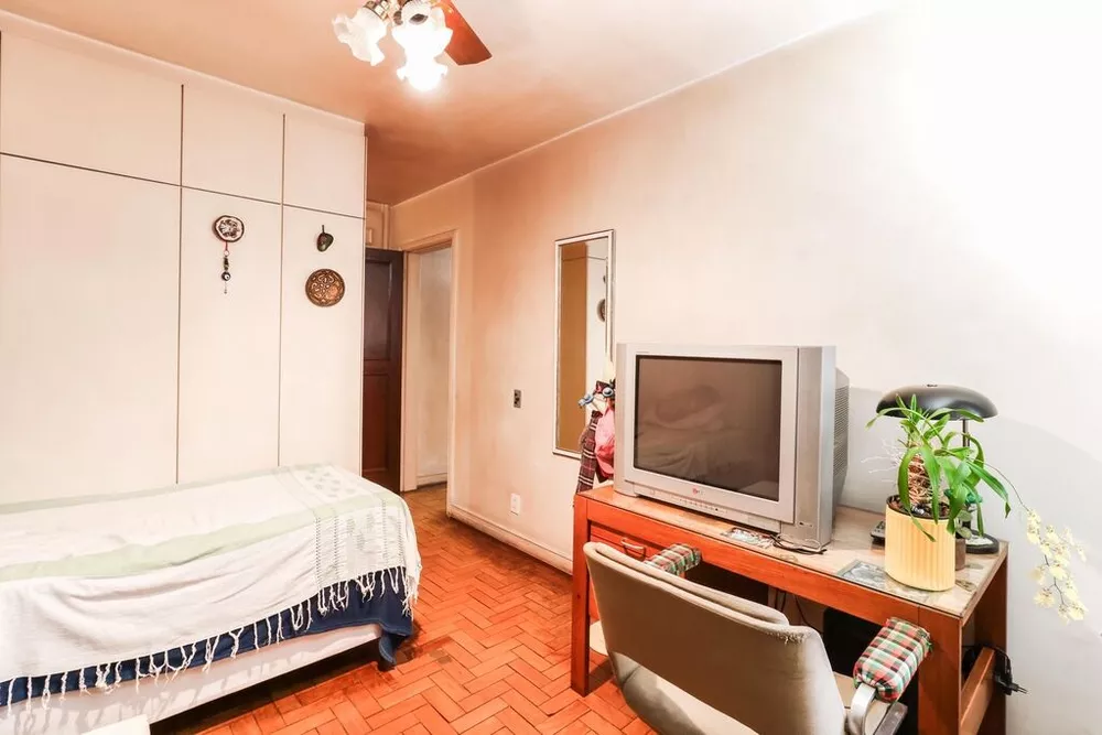 Apartamento à venda com 3 quartos, 128m² - Foto 2