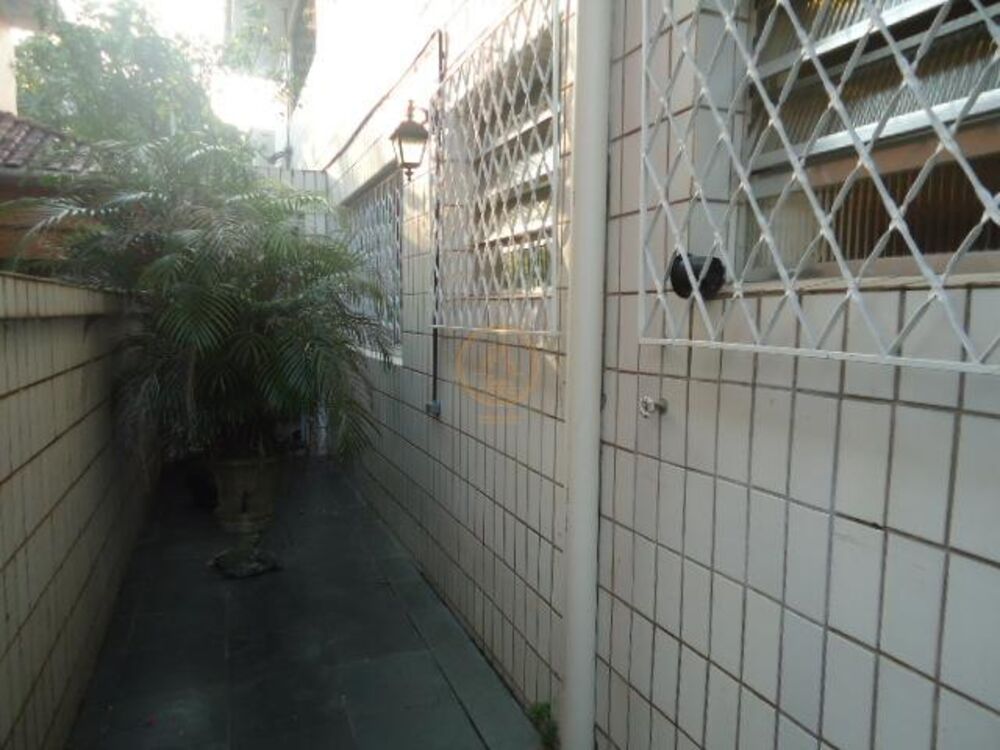 Casa, 3 quartos, 220 m² - Foto 1