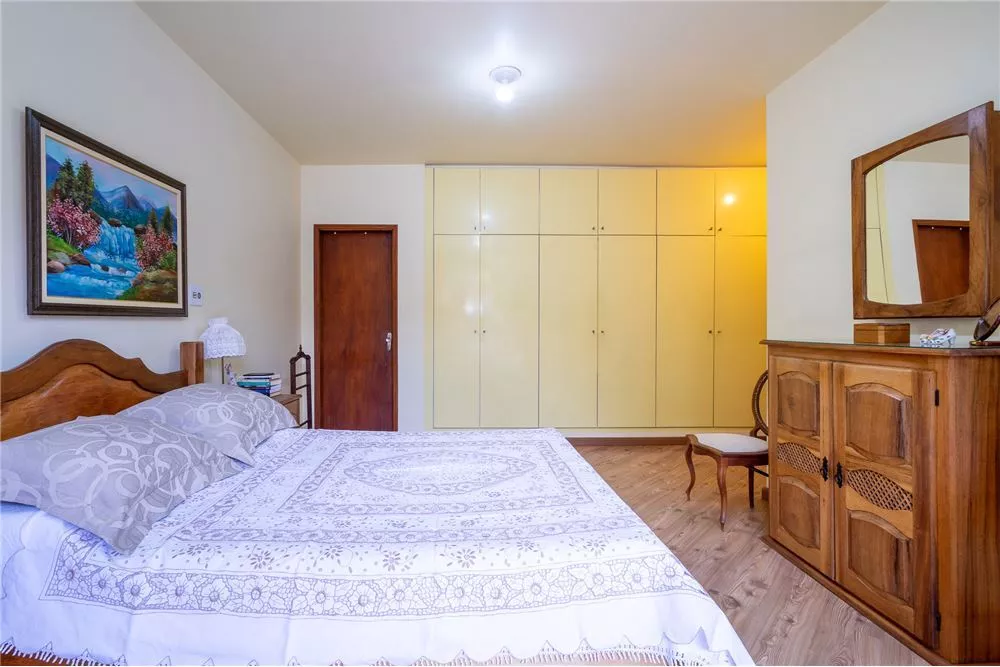 Casa à venda com 4 quartos, 278m² - Foto 24