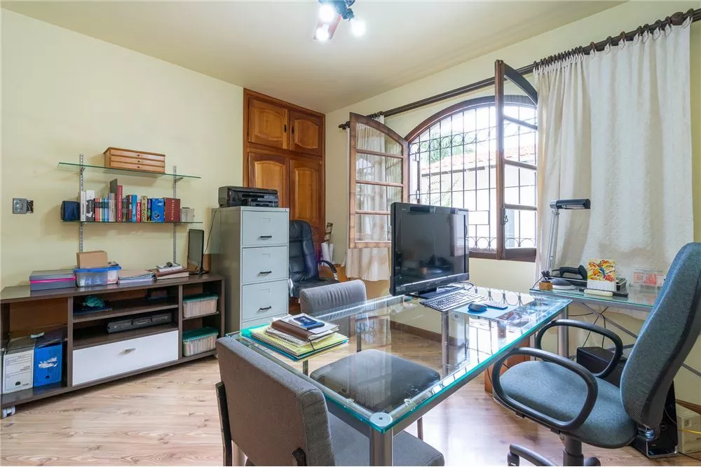 Casa à venda com 4 quartos, 278m² - Foto 17