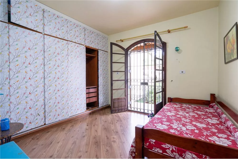 Casa à venda com 4 quartos, 278m² - Foto 13