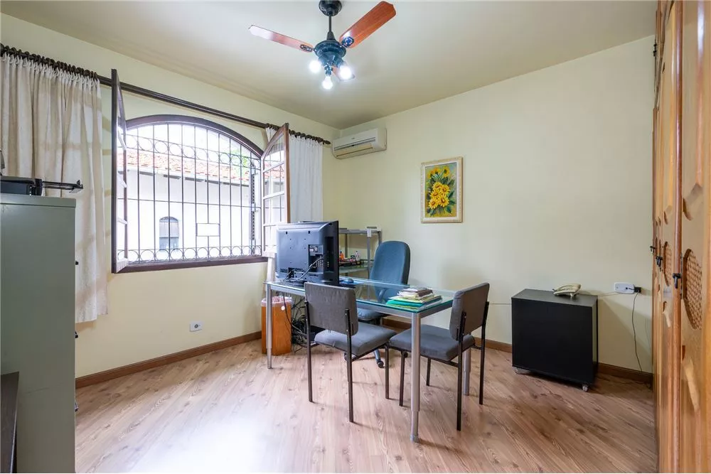 Casa à venda com 4 quartos, 278m² - Foto 16