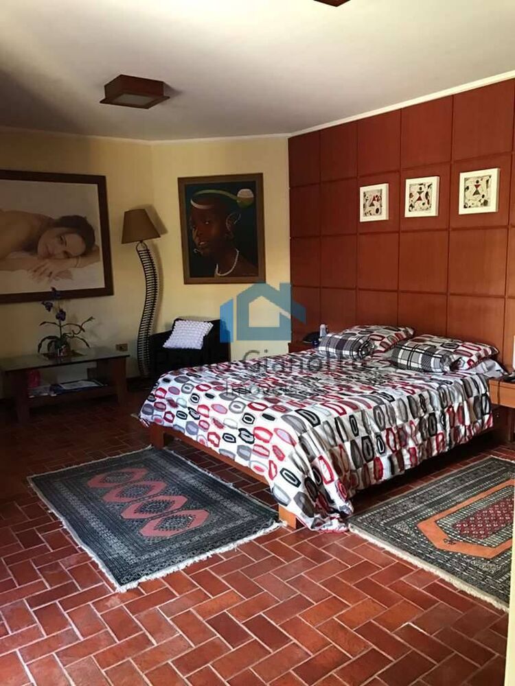 Casa de Condomínio à venda com 4 quartos, 700m² - Foto 2