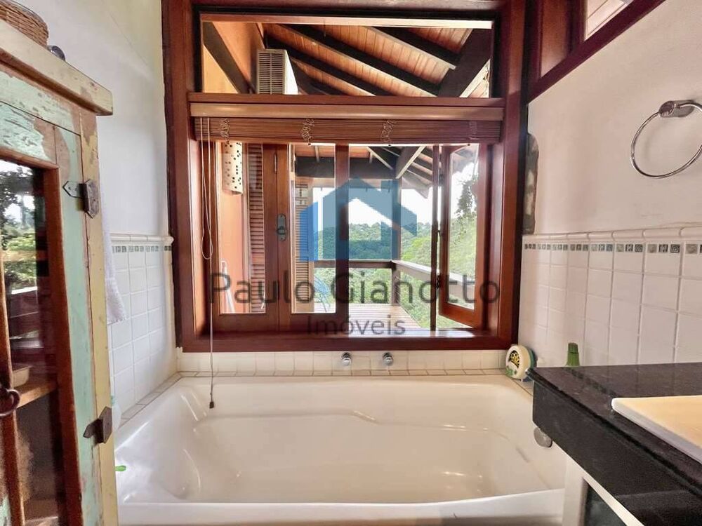 Casa de Condomínio à venda com 3 quartos, 282m² - Foto 4