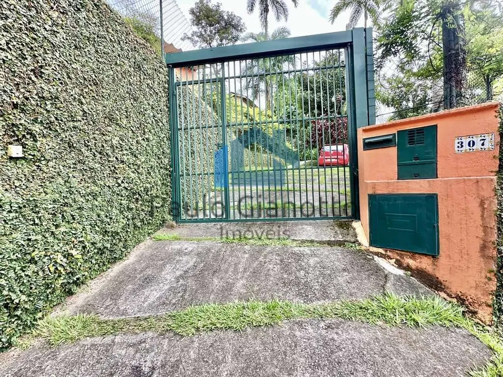 Casa, 4 quartos, 218 m² - Foto 1