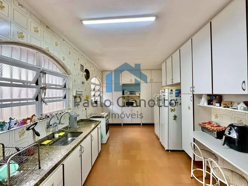 Casa, 3 quartos, 233 m² - Foto 1