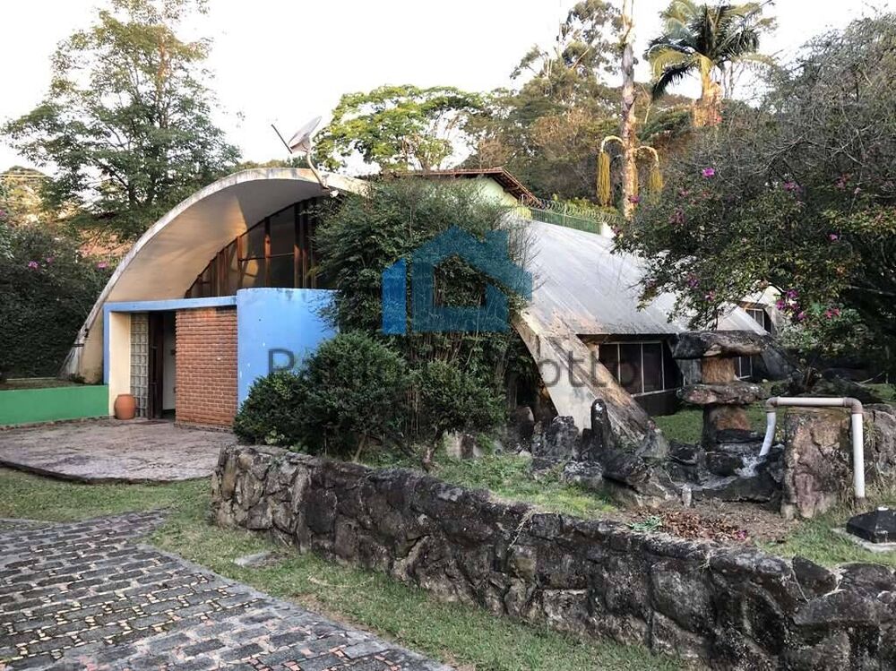 Casa, 4 quartos, 253 m² - Foto 1