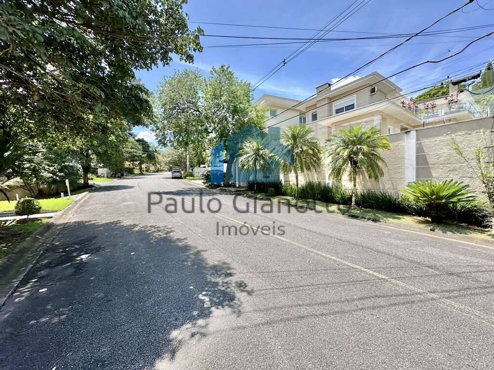 Casa de Condomínio à venda e aluguel com 4 quartos, 358m² - Foto 2