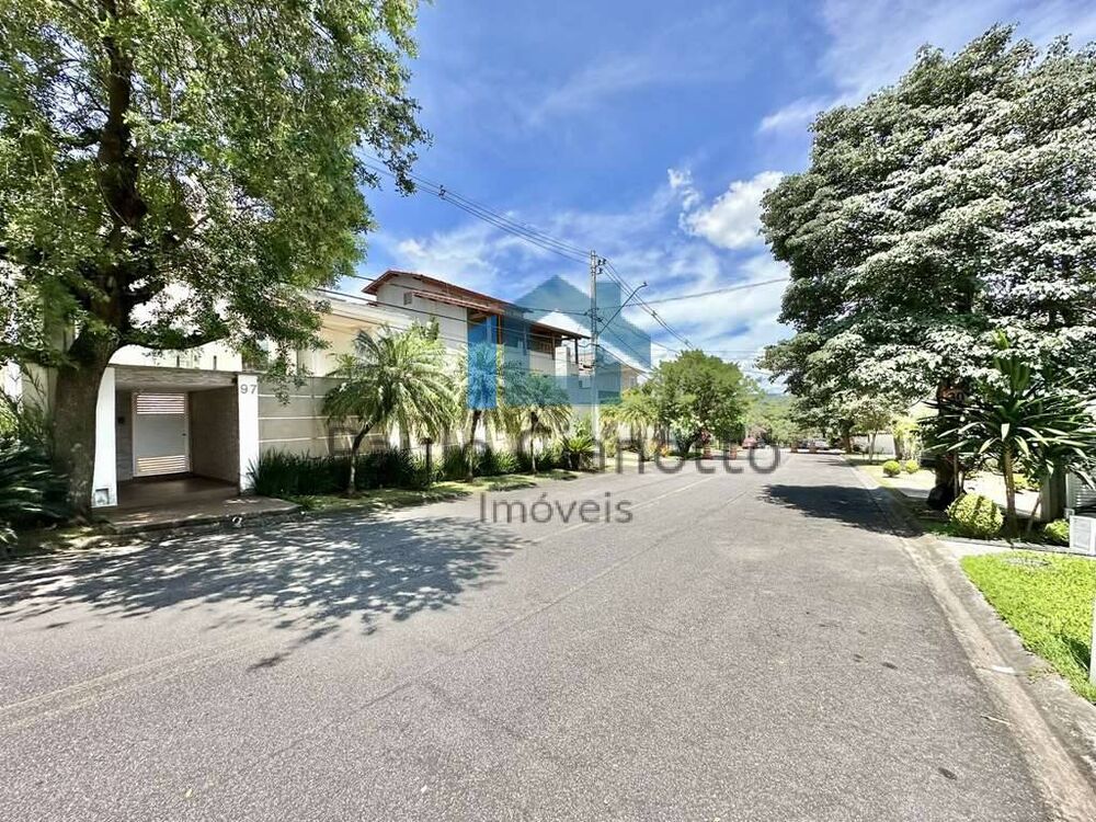 Casa de Condomínio à venda e aluguel com 4 quartos, 358m² - Foto 3