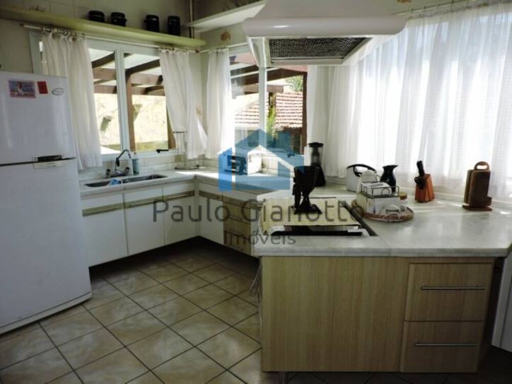 Casa de Condomínio à venda com 3 quartos, 400m² - Foto 3