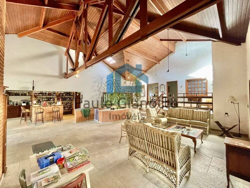 Casa à venda e aluguel com 5 quartos, 923m² - Foto 3