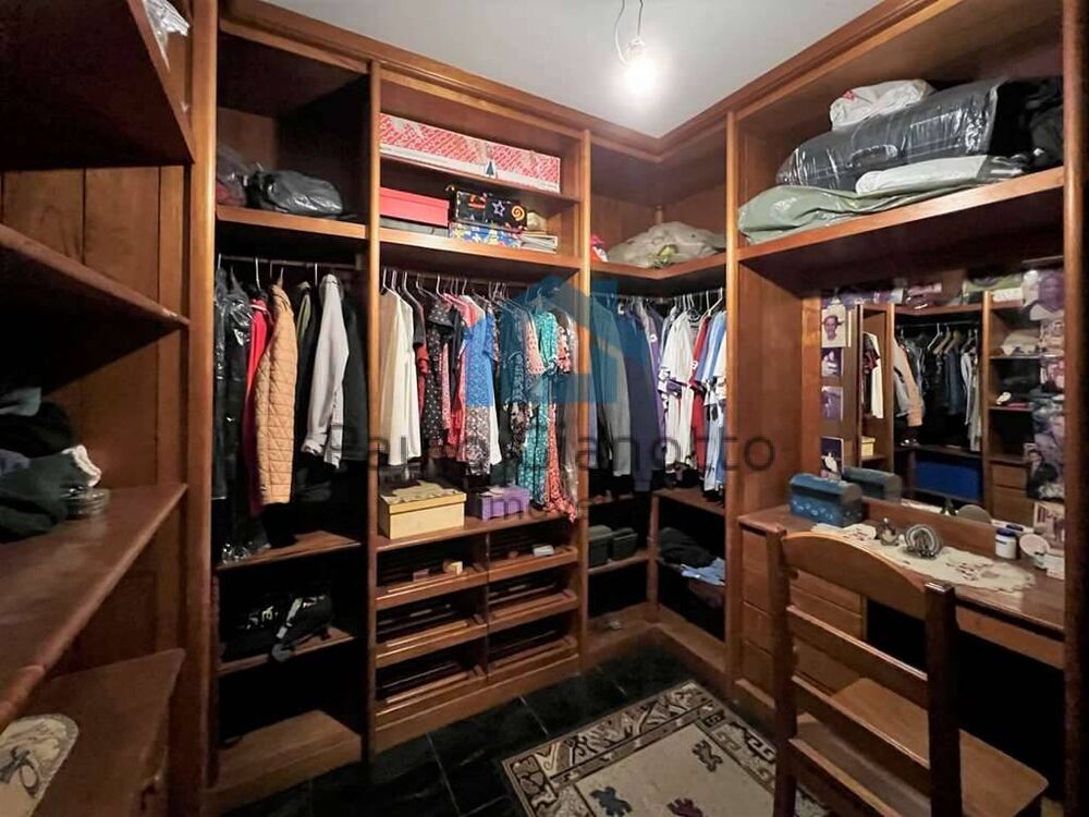Casa de Condomínio à venda com 4 quartos, 342m² - Foto 31