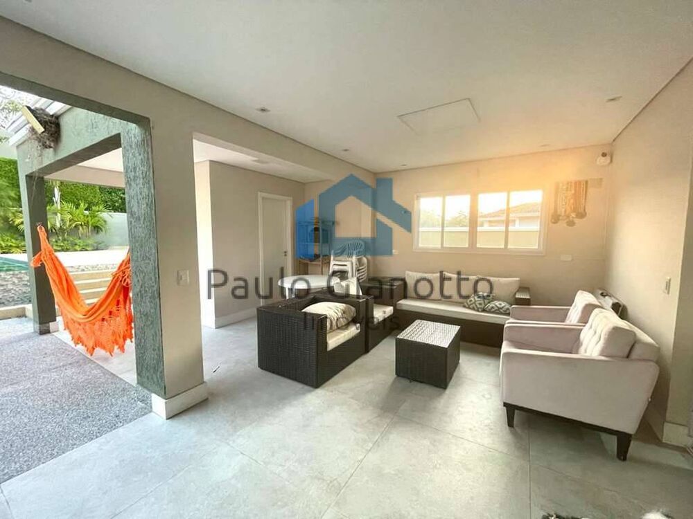 Casa de Condomínio à venda com 3 quartos, 335m² - Foto 1