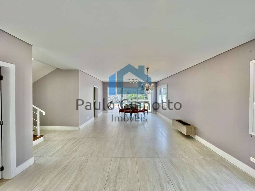 Casa de Condomínio à venda com 4 quartos, 332m² - Foto 2