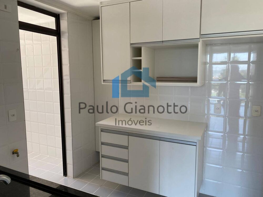 Apartamento à venda com 3 quartos, 117m² - Foto 3