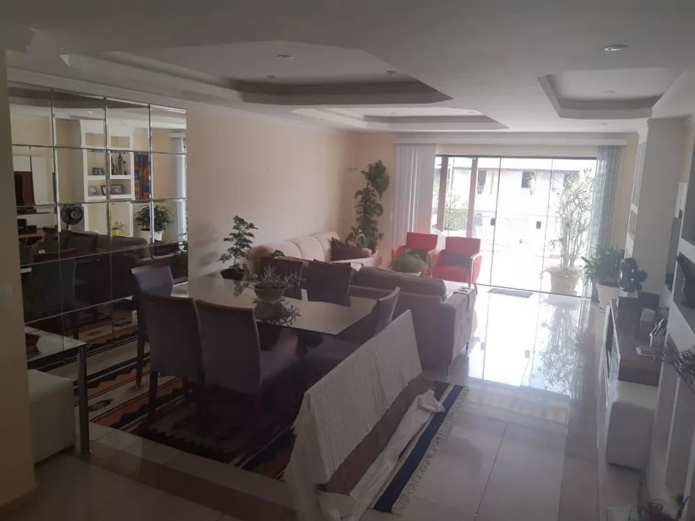Cobertura, 3 quartos, 221 m² - Foto 10